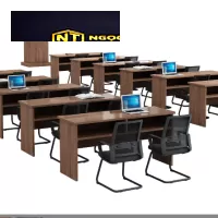 Mẫu bàn làm việc theo từng cụm cho nhiều người trong văn phòng thiết kế hiện đại tại Nội Thất Ngọc Thịnh